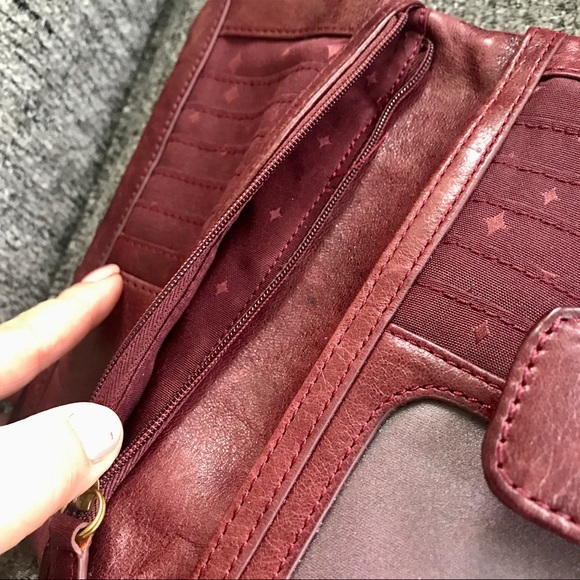 Red leather Fossil wallet distressed - Picture 6 of 14